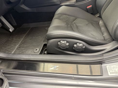 Used 2023 Nissan Z w/ Floor Mat Package (L93) RWD image 15