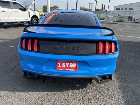 Used 2017 Ford Mustang Coupe RWD image 6