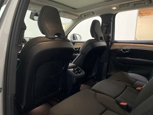 Used 2025 Volvo XC90 B6 Plus AWD/4WD image 21