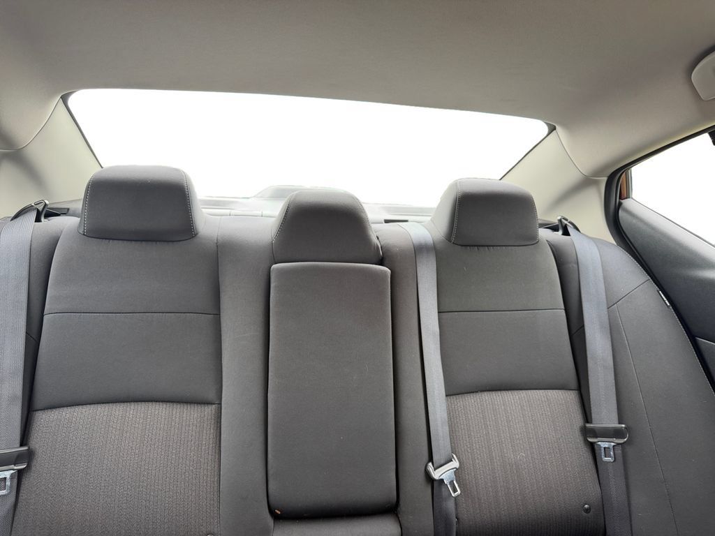 Used 2025 Nissan Altima 2.5 SV FWD image 14
