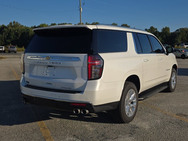 Used 2024 Chevrolet Suburban Premier w/ Premium Package AWD/4WD image 5