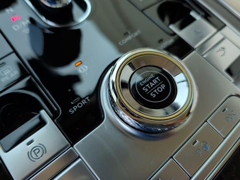 Used 2020 Bentley Continental GT AWD/4WD image 29