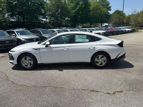 New 2025 Hyundai Sonata SE image 8