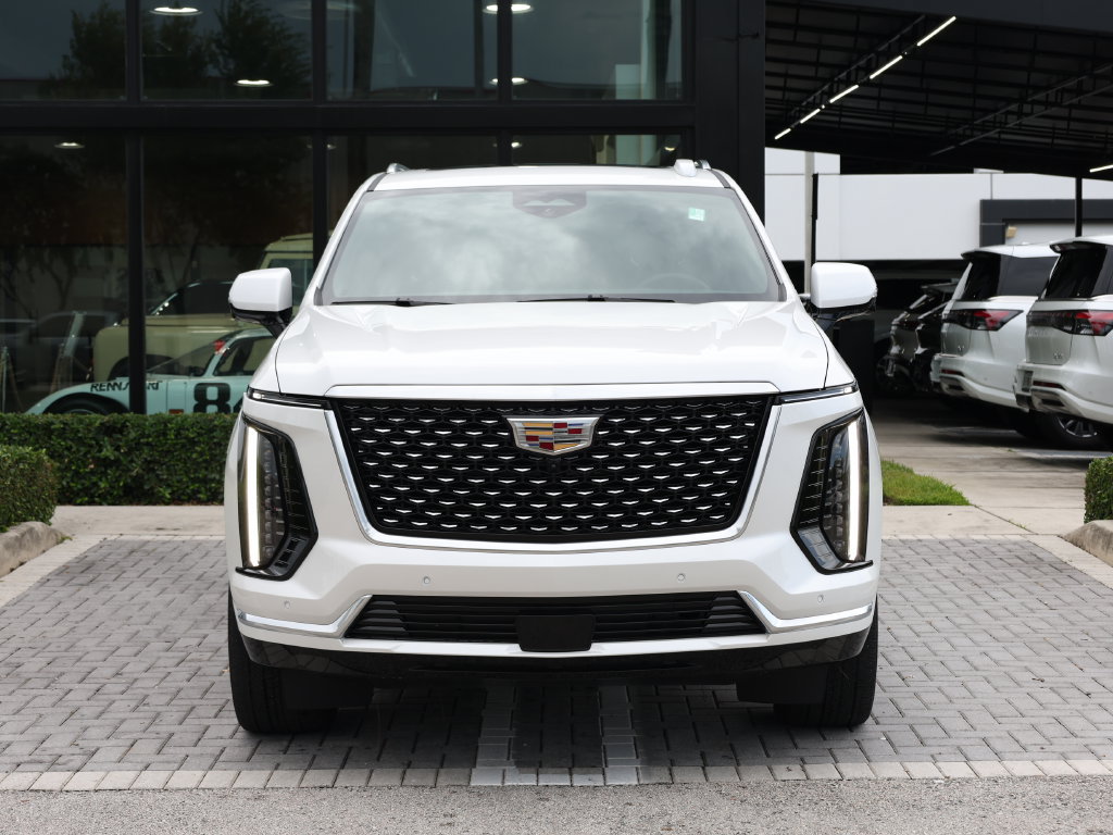 Used 2025 Cadillac Escalade ESV Premium Luxury w/ LPO, Floor Liner Package AWD/4WD image 3