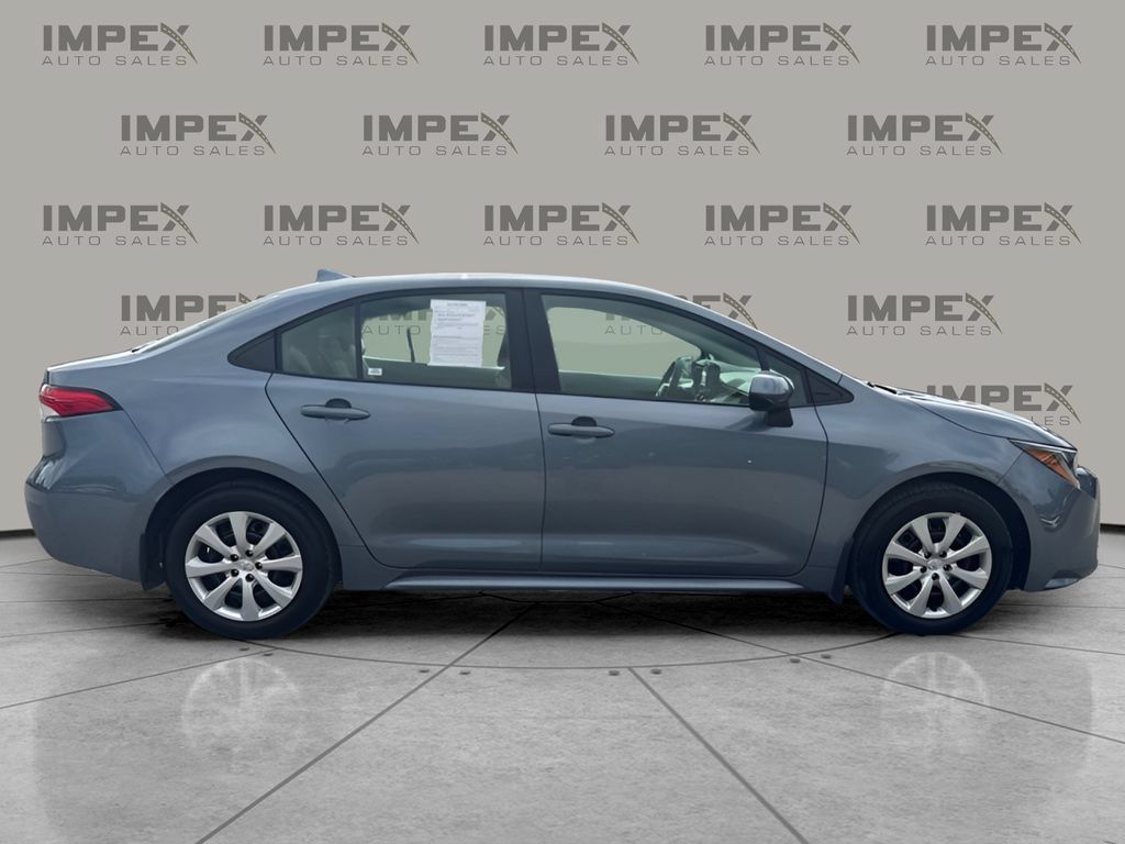 Used 2026 Toyota Corolla LE FWD image 6