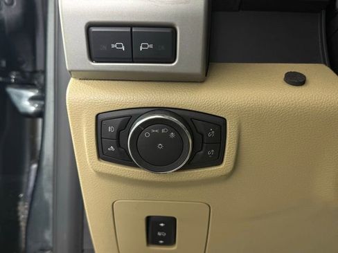 Used 2015 Ford F150 Lariat image 36