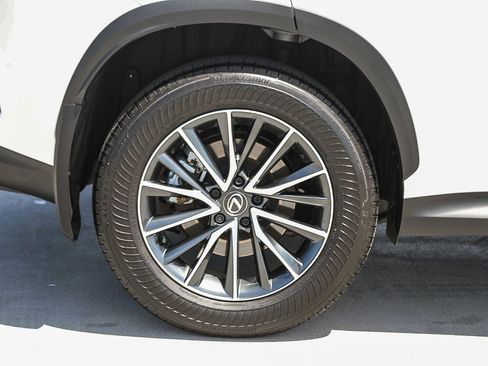 Used 2025 Lexus NX 350h AWD w/ Premium Package image 11