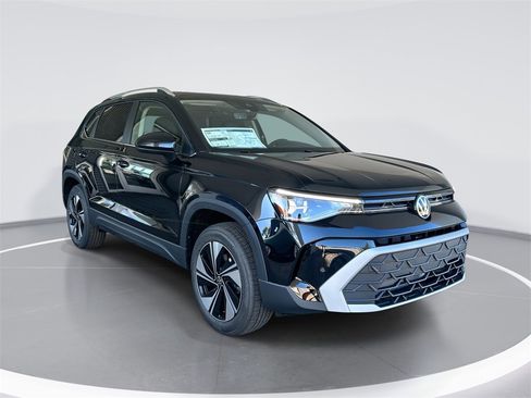 New 2026 Volkswagen Taos SE image 51