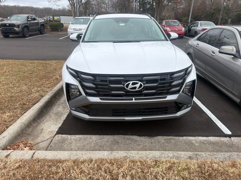 Used 2025 Hyundai Tucson Blue image 1