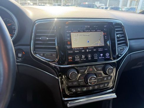 Used 2019 Jeep Grand Cherokee Limited w/ Luxury Group II image 17