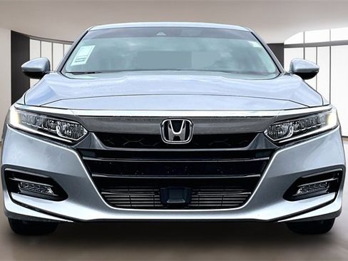 Certified 2018 Honda Accord EX-L image 2