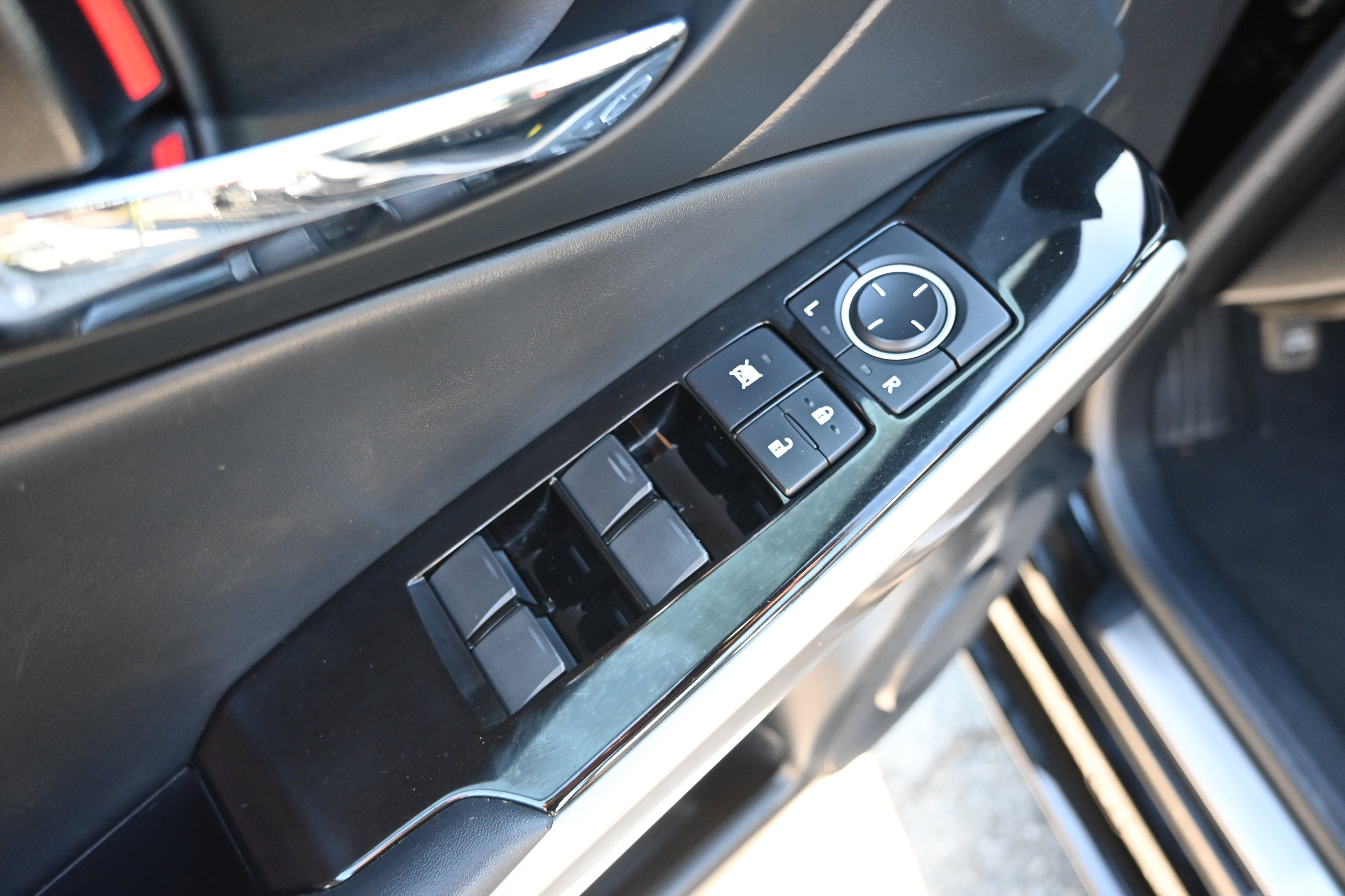 Used 2016 Lexus IS 300 AWD w/ Accessory Package 2 image 39