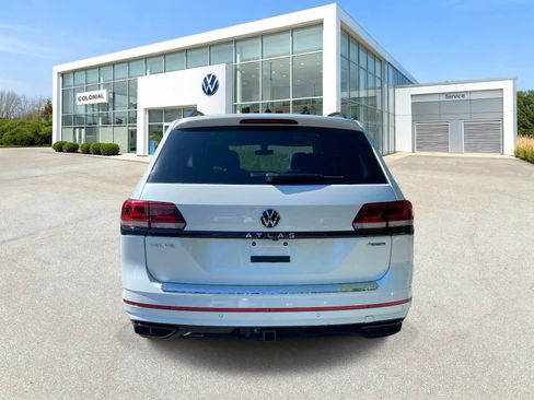 Certified 2023 Volkswagen Atlas SEL R-Line AWD/4WD image 4