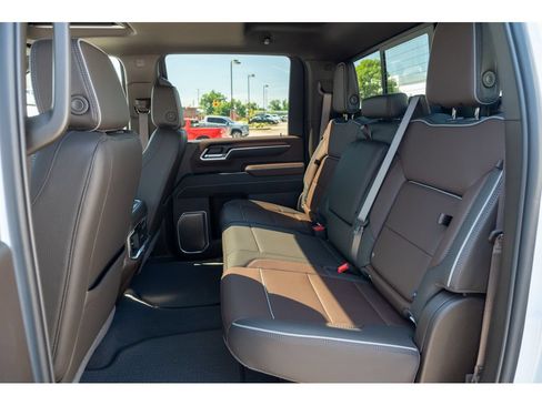 New 2026 GMC Sierra 2500 Denali w/ Denali Reserve Package AWD/4WD image 13