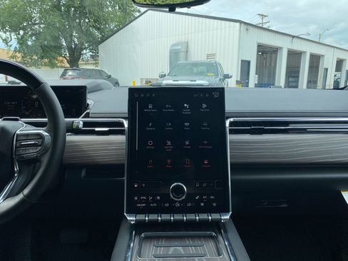 New 2025 GMC Sierra EV Denali image 21