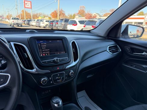 Used 2020 Chevrolet Equinox LT image 42