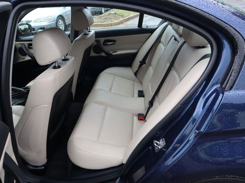 Used 2011 BMW 328i Sedan RWD image 12