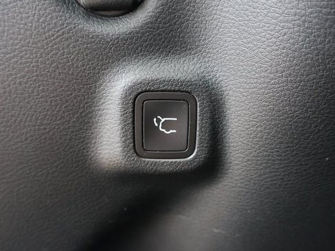 Used 2022 Jeep Compass Limited w/ Elite Group AWD/4WD image 15