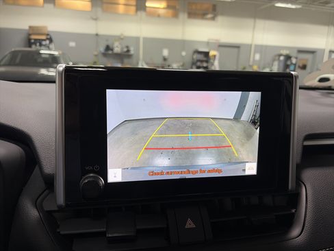 Used 2023 Toyota RAV4 XLE image 21