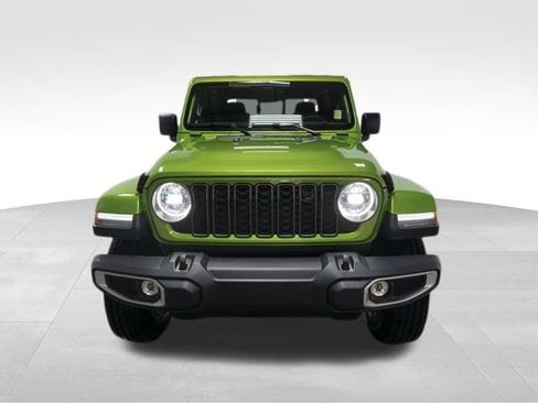 New 2026 Jeep Gladiator Sahara image 3