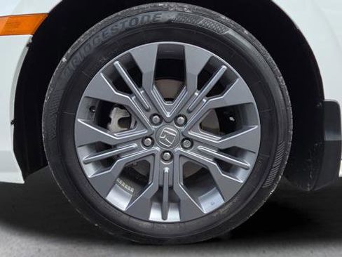 Used 2025 Honda Odyssey Touring image 40