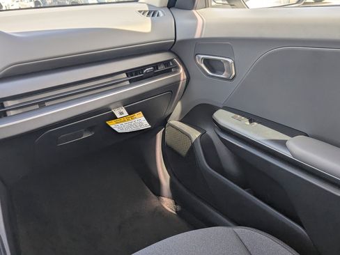 New 2025 Kia K4 LX image 19