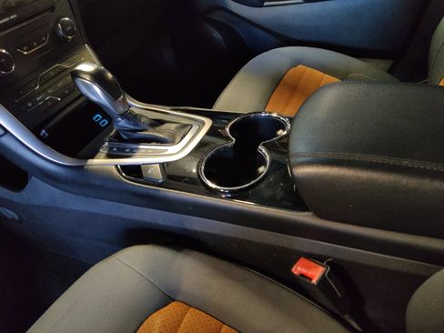 Used 2018 Ford Edge SEL w/ Equipment Group 201A FWD image 26