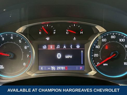 Certified 2023 Chevrolet Traverse LT w/ Rear Camera Mirror Package image 15