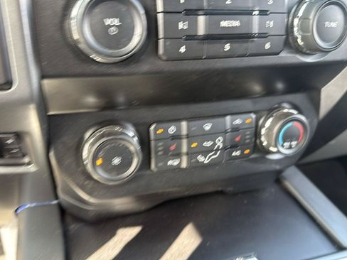 Used 2020 Ford F250 XLT w/ XLT Premium Package AWD/4WD image 16