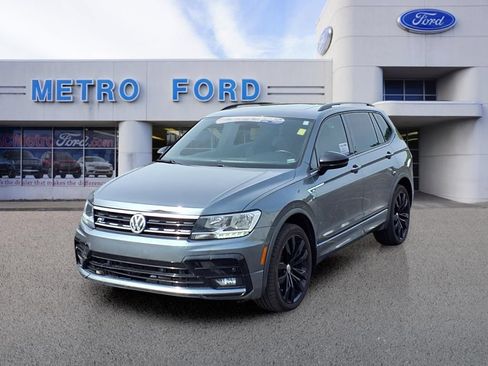 Used 2020 Volkswagen Tiguan SE R-Line FWD image 7