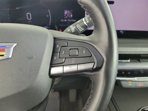 Certified 2025 Cadillac XT4 Premium Luxury image 22