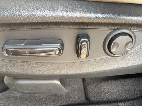Used 2024 Honda CR-V EX-L image 17