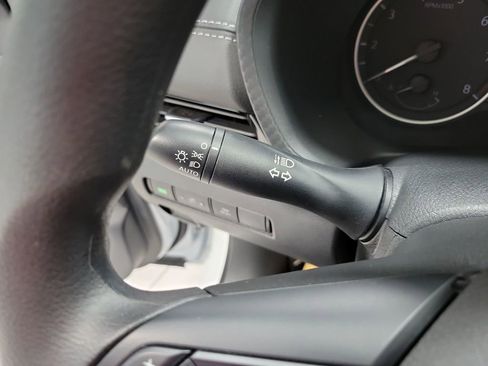 Used 2025 Nissan Sentra SV image 33