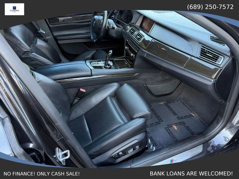 Used 2014 BMW 750i image 17