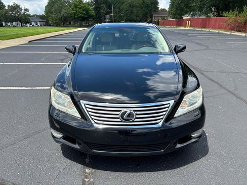 Used 2012 Lexus LS 460 L w/ Luxury Pkg RWD image 2