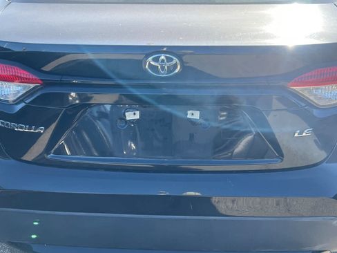 Used 2022 Toyota Corolla LE FWD image 19