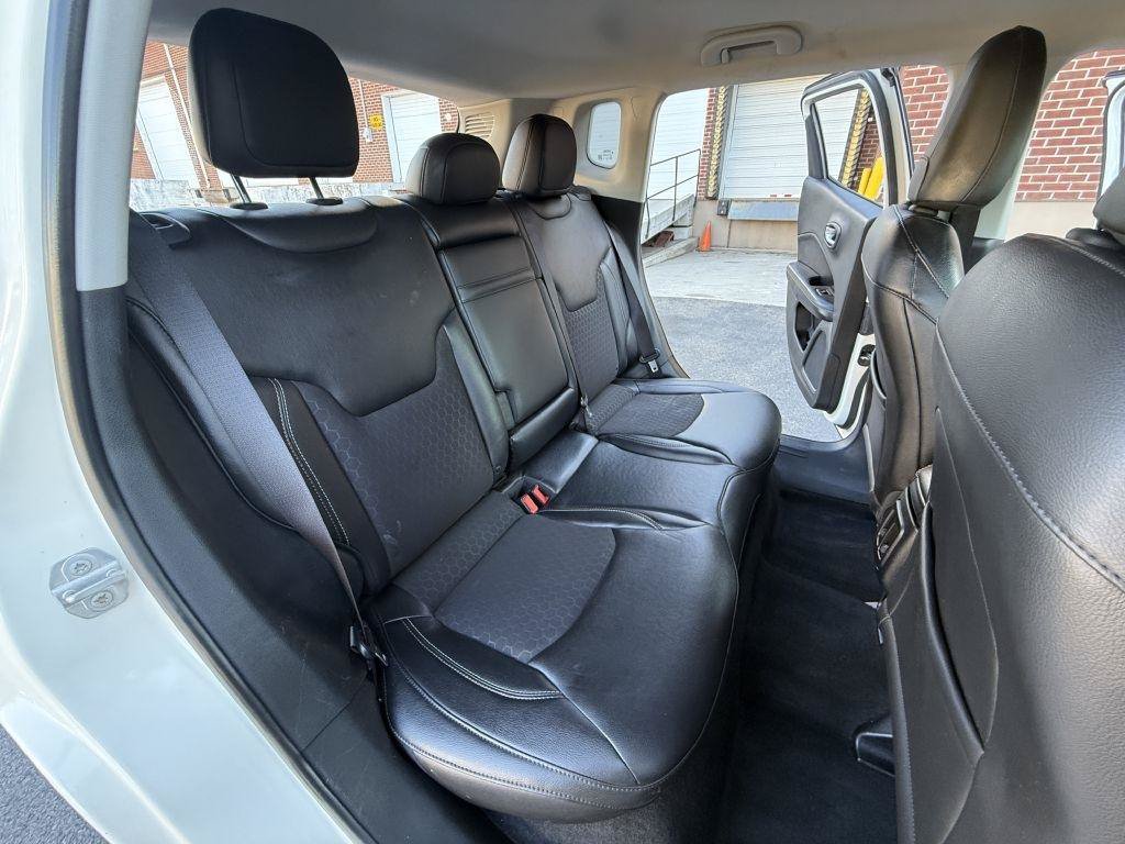 Used 2018 Jeep Compass Latitude w/ Popular Equipment Group AWD/4WD image 23
