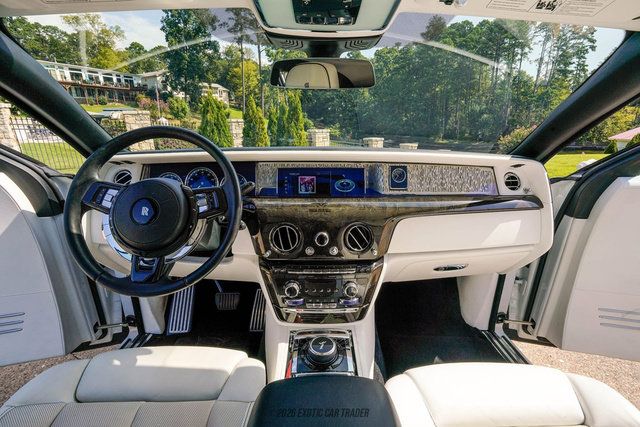 Used 2020 Rolls-Royce Phantom Sedan RWD image 40