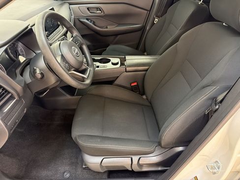 Used 2024 Nissan Rogue S AWD/4WD image 5