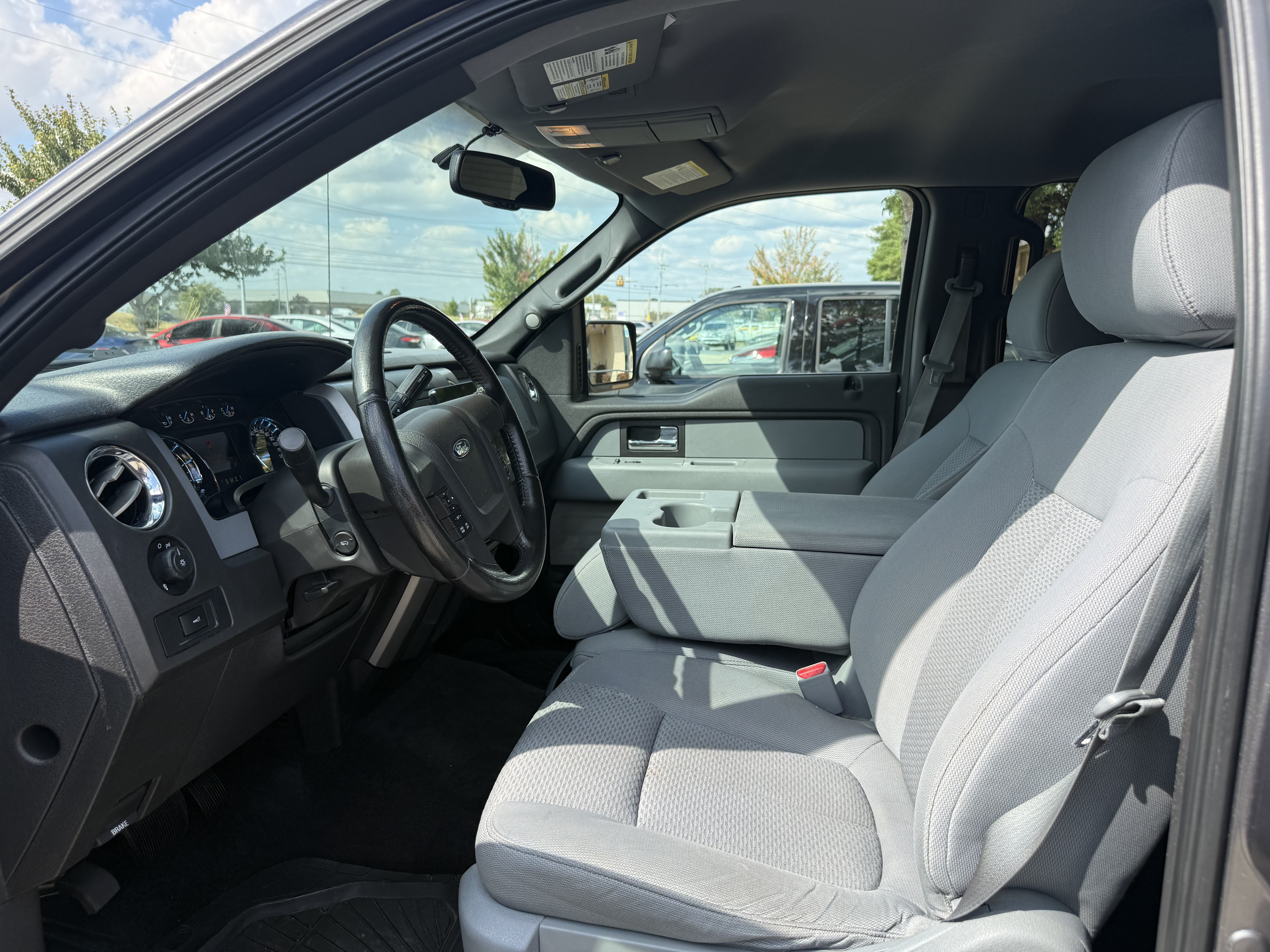Used 2013 Ford F150 XLT w/ XLT Chrome Pkg AWD/4WD image 11