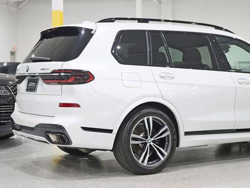 Used 2023 BMW X7 xDrive40i w/ M Sport Package image 10