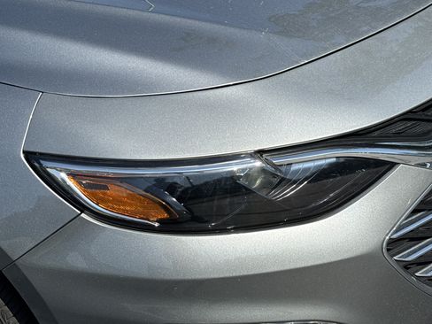 Used 2025 Chevrolet Malibu LT FWD image 6