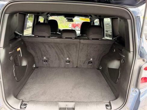 Used 2022 Jeep Renegade Altitude AWD/4WD image 27