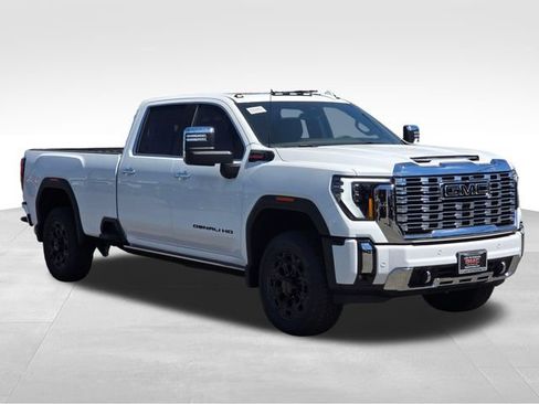 New 2026 GMC Sierra 3500 Denali w/ Denali Reserve Package AWD/4WD image 7