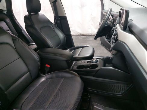 Used 2022 Ford Escape SEL w/ Technology Package image 10