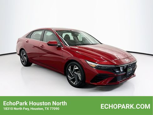 Used 2025 Hyundai Elantra SEL FWD image 1