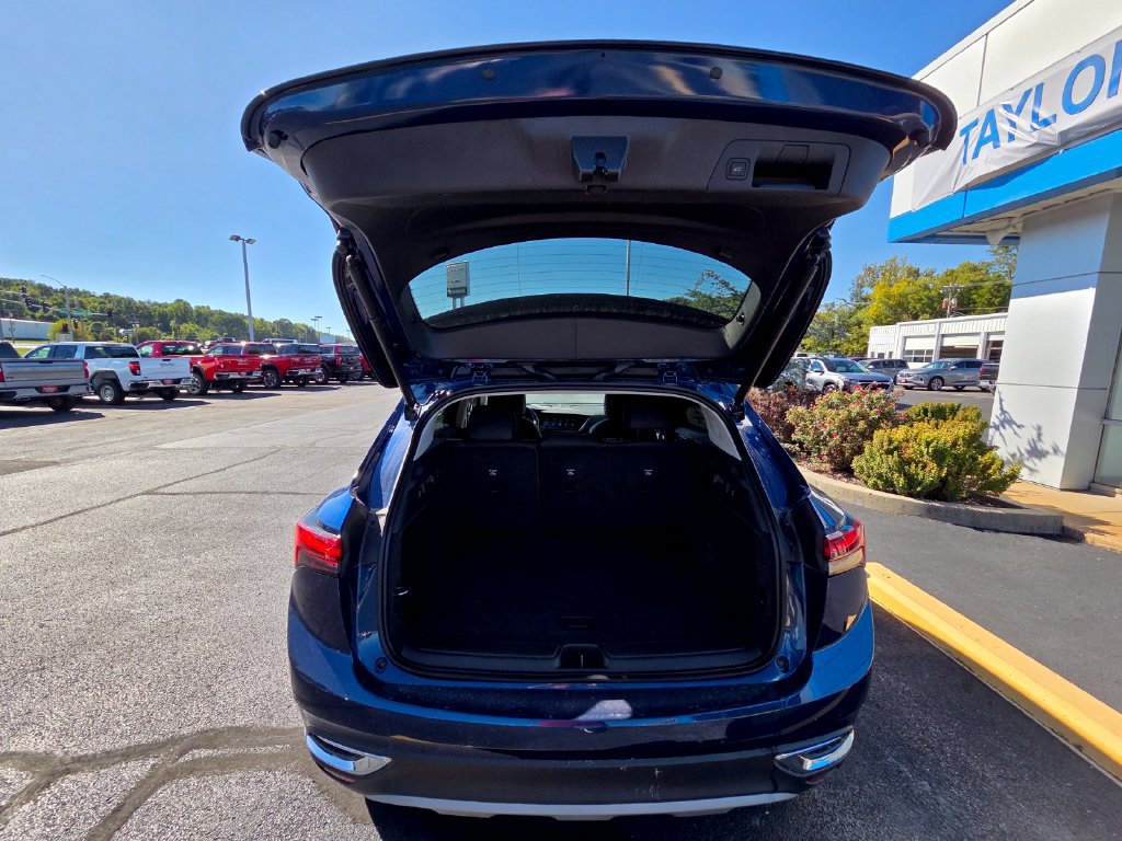 Used 2023 Buick Envision Essence FWD image 31
