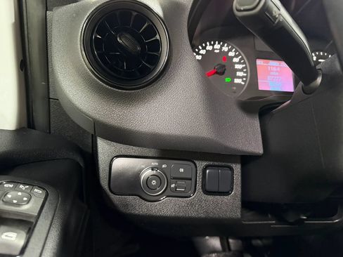 Used 2019 Mercedes-Benz Sprinter 2500 image 37