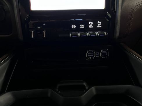 Used 2022 RAM 3500 Limited AWD/4WD image 25