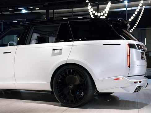 Used 2025 Land Rover Range Rover SV AWD/4WD image 50